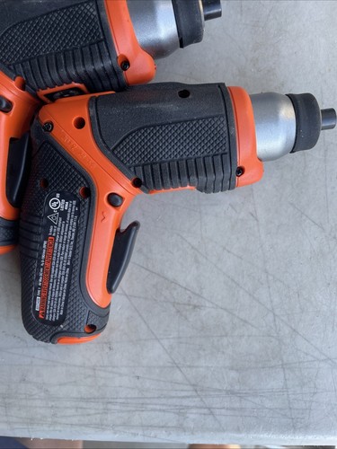 Lot Of 2 BLACK+DECKER BDCS40BI 4-Volt MAX* Lithium Screwdriver - Picture 5 of 7