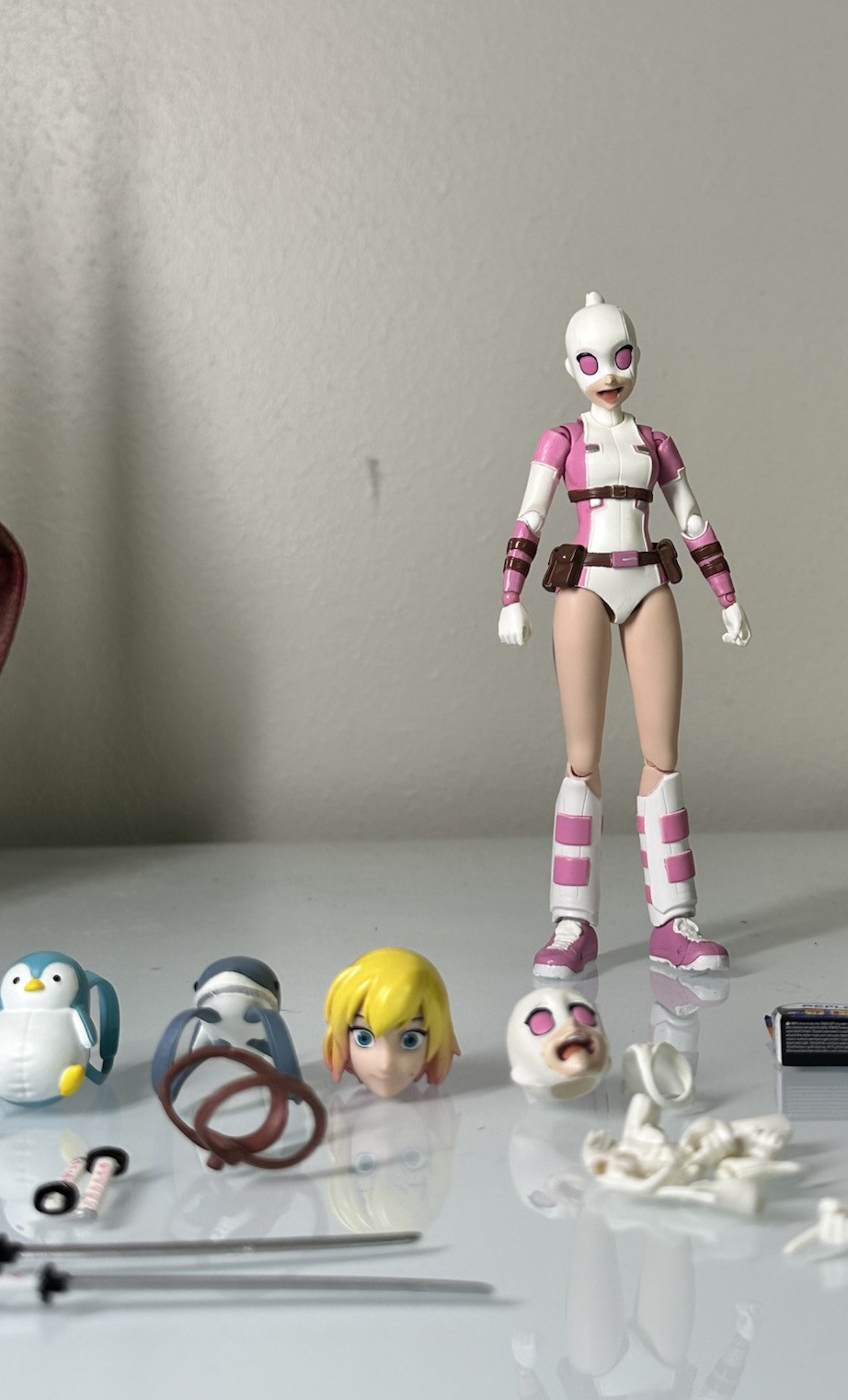 Gwenpool Mafex No.071 Figure Spider Gwen Stacy Deadpool US Gwenpool Mafex No.071 Figure Spider Gwen Stacy Deadpool US