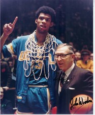 KAREEM ABDUL JABBAR JOHN WOODEN SIGNED PHOTO X2 PROOF! UCLA BASKETBALL AUTOGRAPH KAREEM ABDUL JABBAR JOHN WOODEN SIGNED PHOTO X2 PROOF! UCLA BASKETBALL AUTOGRAPH