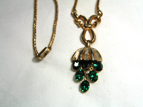 Antique Crown TRIFARI A.Philippe 1950...Gold Tone,Rhinestones Pendant Necklace - Picture 3 of 12