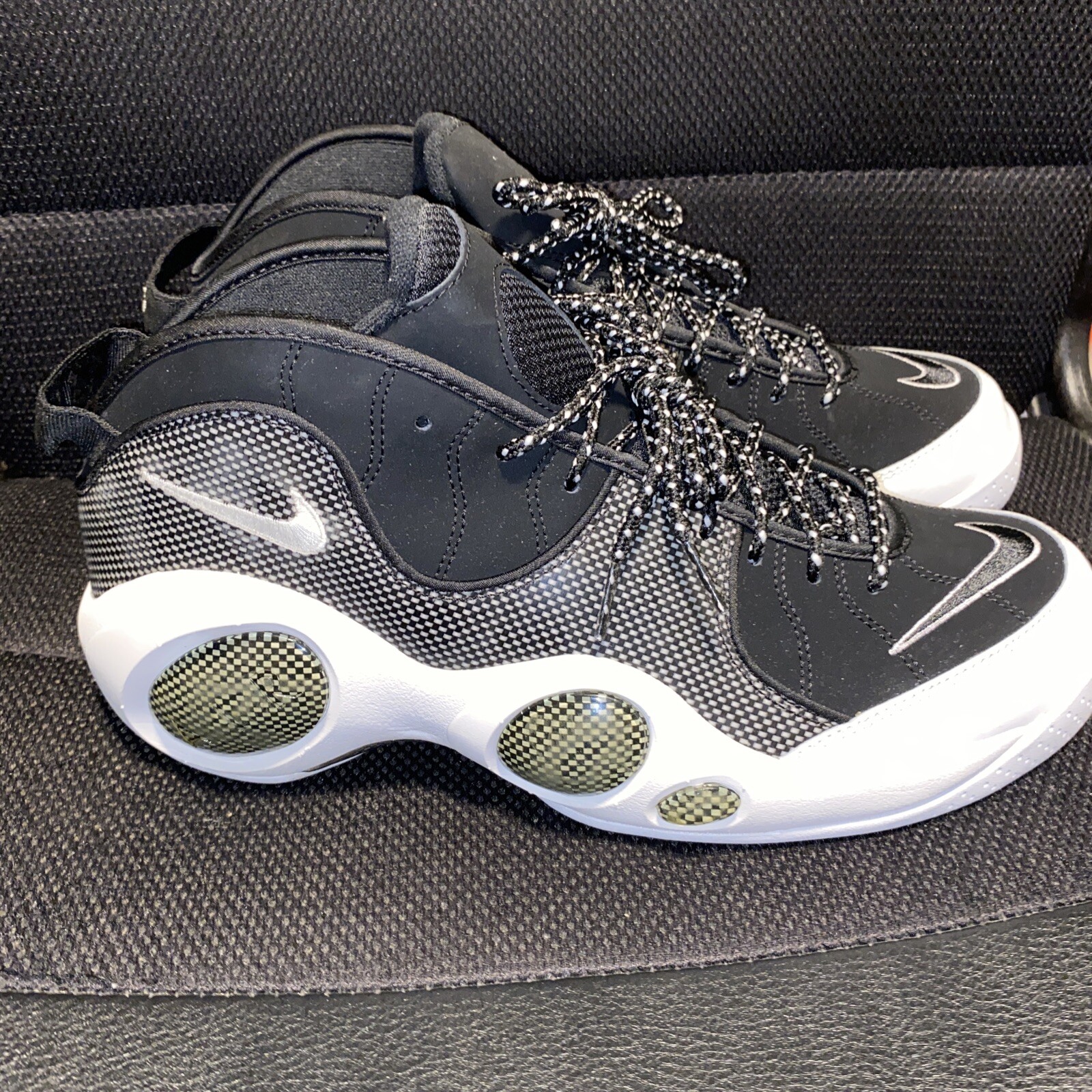 Nike Air Zoom Flight 95 Jason Kidd White Black Men Size 11 806404-001. 2015