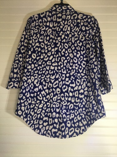 Chicos Womens No Iron Blouse Sz 1/Medium Blue White Cotton Button Down Shirt Top - Picture 9 of 9