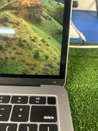 Apple MacBook Air 2018 13” (i5 8th/1.6 GHz/8gb RAM/256gb SSD/Sonoma) - Picture 5 of 12