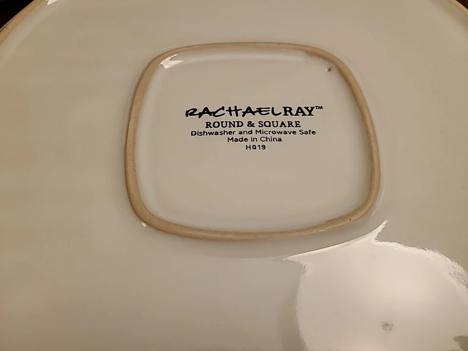 Juego de 4 platos de cena redondos y cuadrados verde lima Rachel Ray 11" Foto 3 de 3