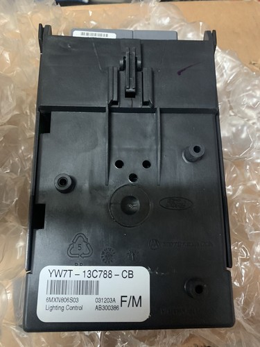 ford lighting control module processor Yw7t-13c788-CB