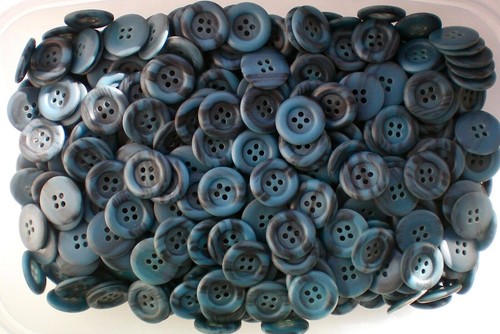 Buttons 18mm 20mm Blue Brush Effect 4 Hole Craft Coat Jacket Button (W659 W659A) - Picture 21 of 24
