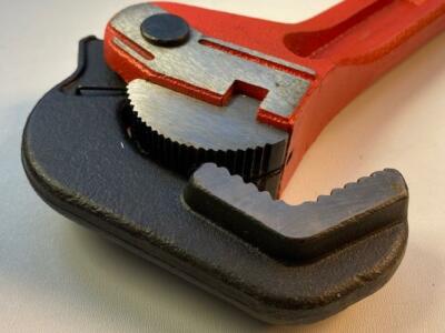 New PROTO made in SPAIN J814PG Proto-Grip 14'' HOOK Jaw Pipe Wrench