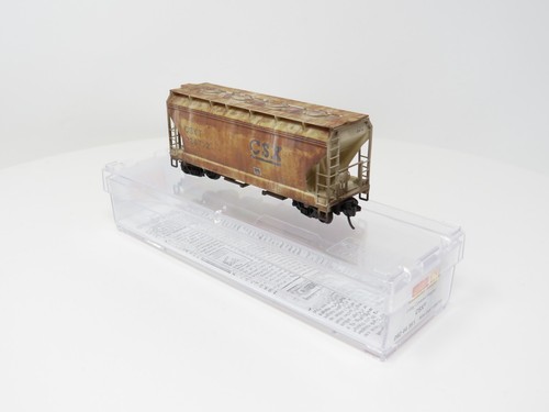 Micro-Trains N 09244351 CSX Weathered ACF 39' 2-Bay Centerflow Covered Hopper - Picture 3 of 8