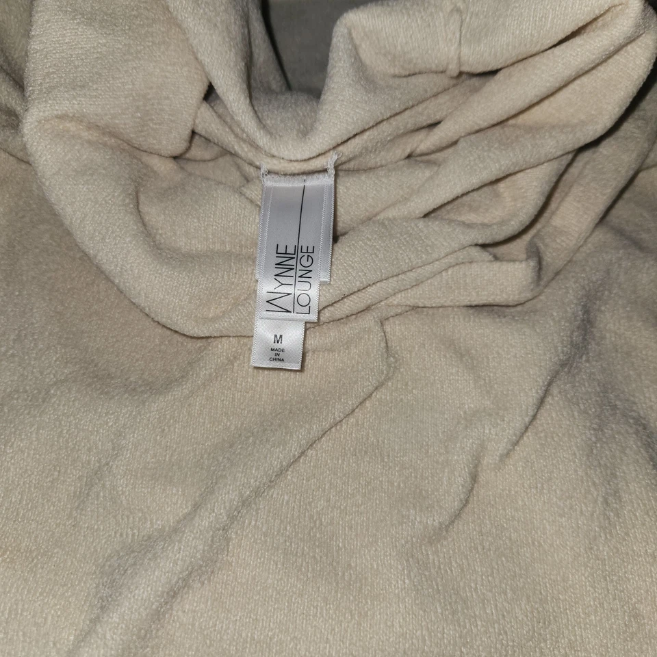 Marla Wynne Lounge Tejido Suave Beige Cuello Alto Mediano Foto 2 de 4