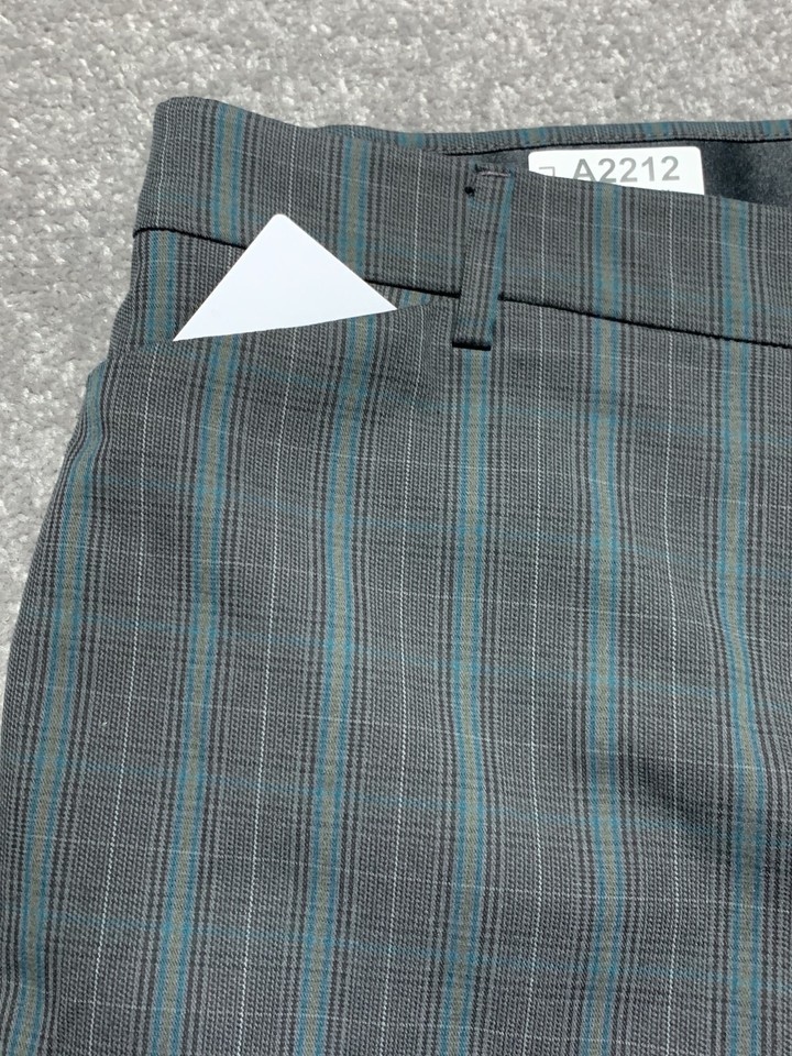 Lee Regular Fit Trouser Pants Women Size 20W Gray Plaid Mid Rise Flex