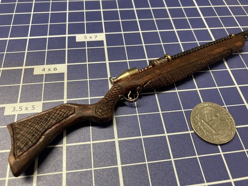 Handgefertigte Miniatur Steampunk Strahlengewehr Gewehr Skulptur mit Ständer im Maßstab 1:6 - Bild 12 von 13