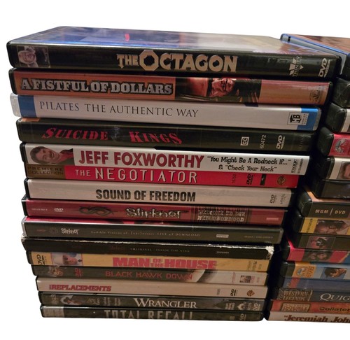 Pre-Owned DVD Blu-Ray Blu Ray Movie Lot - Over 30 Movies - Picture 2 of 4