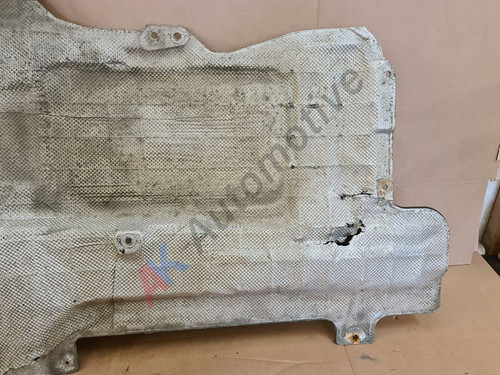 Mercedes E Class Coupe C207 Engine Floor Under Tray Cover Panel A2045204123 - Picture 9 of 11