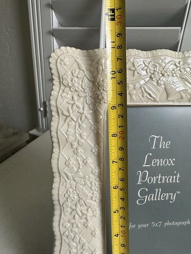 Lenox Wedding Frame Holds 5'' x 7'' Photo - Picture 5 of 8
