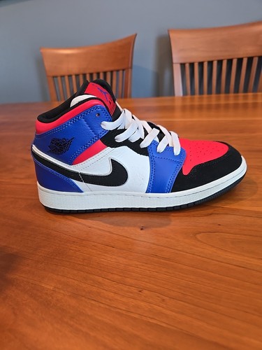 Nike Shoes Size 4.5Y Air Jordan 1 Mid Top Sneakers 554725-124 Blue Red White - Picture 10 of 11
