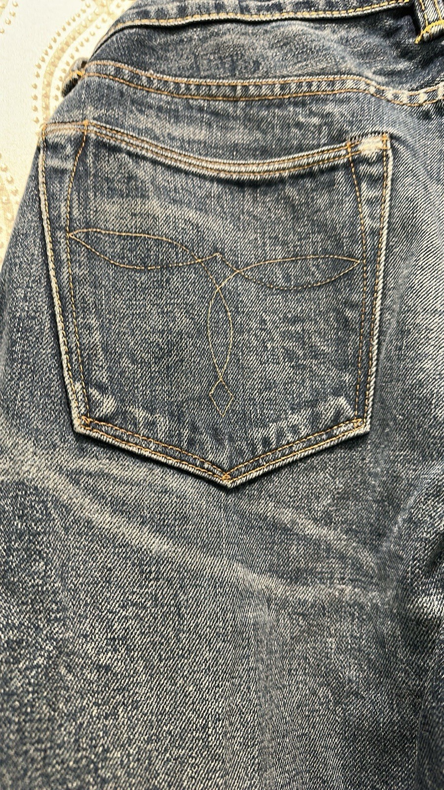 Picture 3 of 11