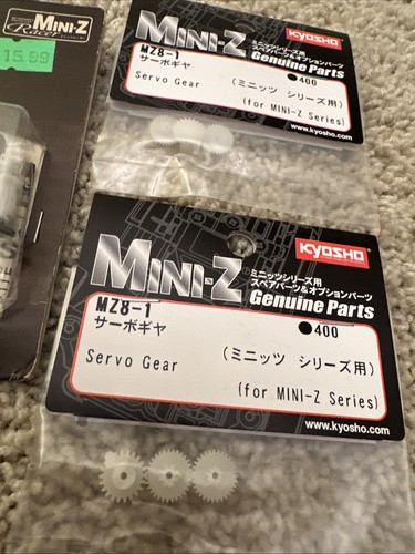 Kyosho Mini-Z Lot - MZW6 Rear Shock Set Mini-Z Series & MZ8-1 Servo Gears - Picture 4 of 4