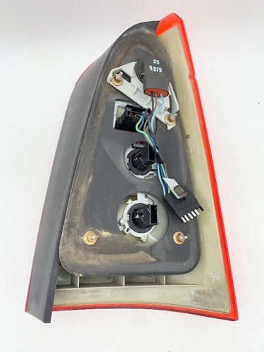 Luz trasera lateral del conductor Saturn LW LW300 LW200 2003 2004 vagón OEM - Imagen 5 de 5