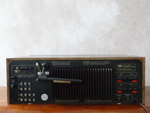 Sansui G-7700 MONSTER STEREO Receiver OVERHAULED WOOD CASE (FM-malfunction) - Picture 8 of 13