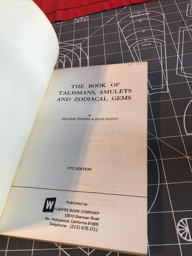 Vintage 1972 The Book Of Talismans, Amulets & Zodiacal Gems by William Pavitt - Foto 2 di 15