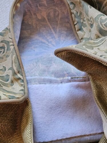 Large Fortuny Caravaggio, Brunschwig trim, Donghia linen pillow 24" x 23” - Picture 4 of 18