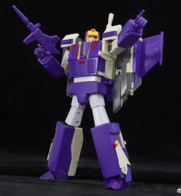 Star Toys ST-01 Blitzwing    Seller Masterpiece Scale Blitzwing