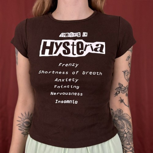 Vintage 90s/Y2K Symptoms of Hysteria Graphic Baby Tee T-Shirt - Picture 1 of 4