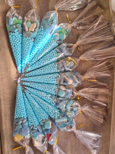 Boys Prefilled Sweet Cones Birthday Sweet Cone Party Bags School Friends Favours - Afbeelding 3 van 4