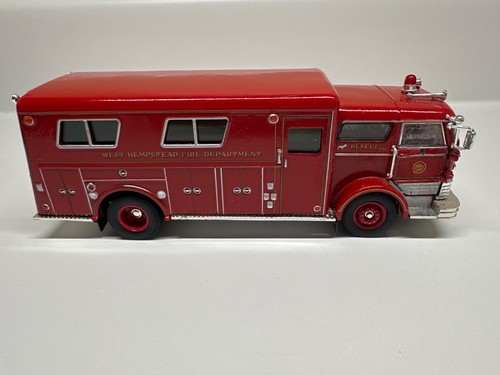 Signature Models Mack C & American La France fire trucks lot of 4 - Picture 8 of 24