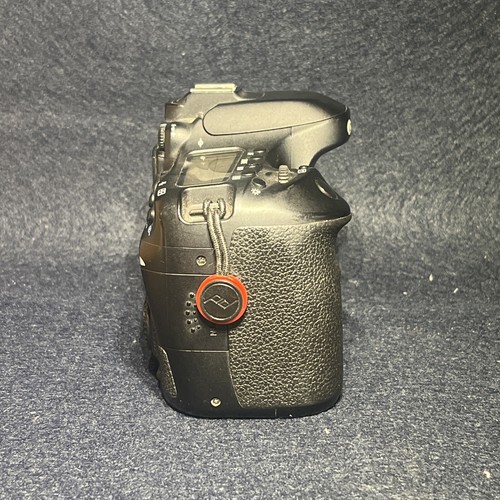 CANON EOS 80D 24.2 MP DIGITAL CAMERA BODY. NEAR MINT W 2 BATTERIES - Bild 7 von 12