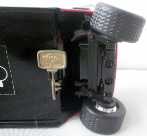 Budweiser King Of Beers Die-Cast Limited Edition Golf Cart Bank With Key - Picture 15 of 18