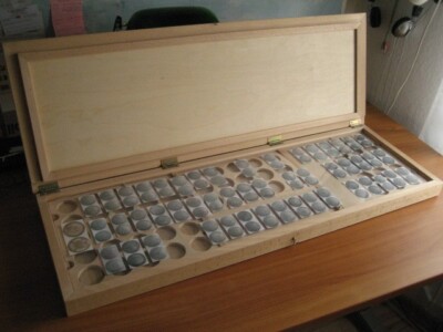 Große Vitrine 910x310x50mm für Deutsche Taler