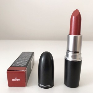 mac good form lipstick
