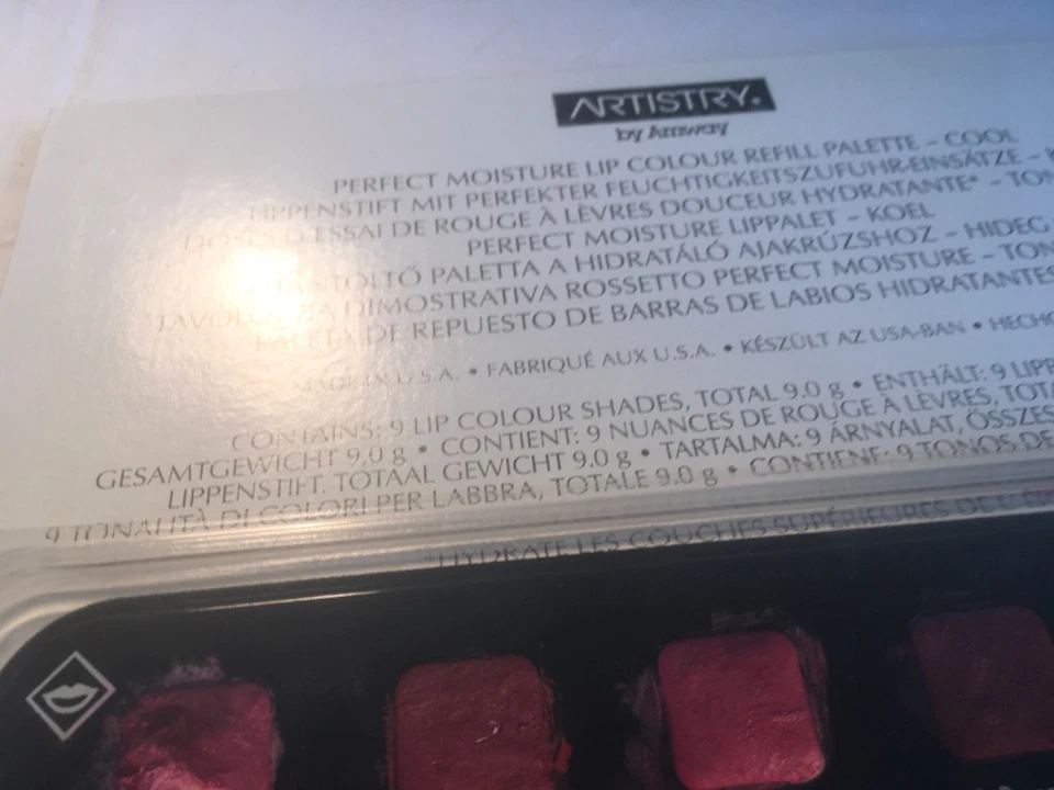 ARTISTRY- Lipstick - Palette - Nine Lipsticks - Used with spatula for demonstrat - Image 4 of 4