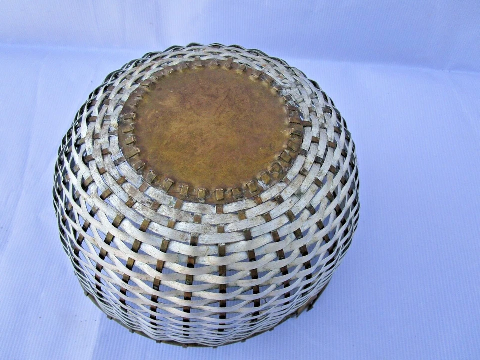 Vintage Old Brass & Aluminium Made Flower Carrying/ Egg Basket Collectible India Foto 4 de 4
