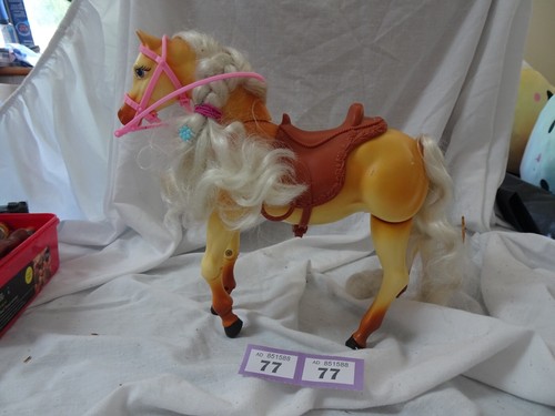 Vintage Barbie tawny walking Palomino Horse - Fully Working - Walks & Neighs - Picture 2 of 12