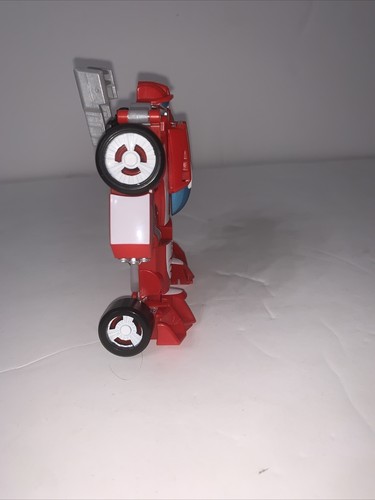 Playskool Transformers Rescue Bots Heatwave auto da corsa rosso - Foto 4 di 6