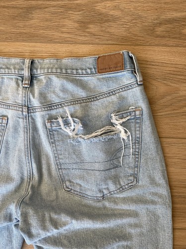 American Eagle Strigid Distressed Denim Jeans helle Waschung Gr. 6 - Bild 4 von 4