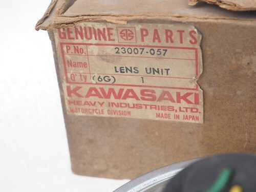 Kawasaki KE125 KE-125 Head Light Head Lamp Lens Unit Kawasaki 23007-057 NEW - Picture 2 of 9