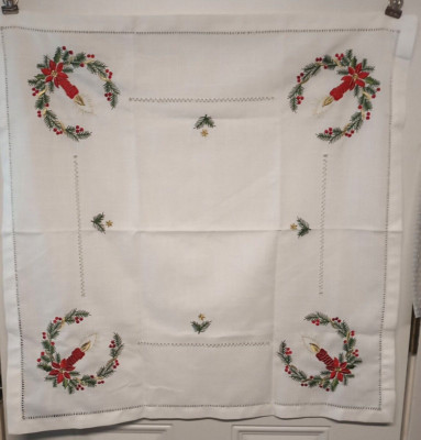 Raebel OHG 34'' X 34'' Square Embroidered Christmas Candle Wreath Tablecloth EUC