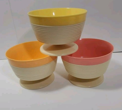 Juego de 3 cuencos de helado con patas ThermoTemp de rafia vintage pasteles MCM raro - Imagen 1 de 23