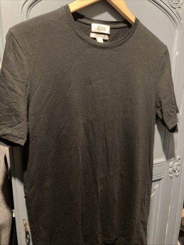 COS Black T-Shirt Top Size Small Regular fit - Excellent worn/washed once! - Picture 3 of 8
