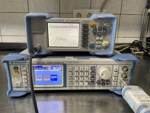 Generator sygnału Rohde & Schwarz SMB 100A 9kHz-3,2GHz - Zdjęcie 9 z 23
