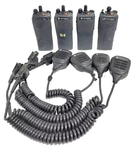 LOT OF 4- MOTOROLA PR1500 RADIO W/ PPMN4045B MICROPHONE AS IS / DAMAGED