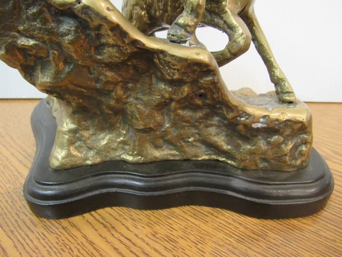 VINTAGE MESSINGGUSS GROSSES HORN SCHAF SKULPTUR FIGUR AUF HOLZSOCKEL (EZS003977) - Bild 5 von 9