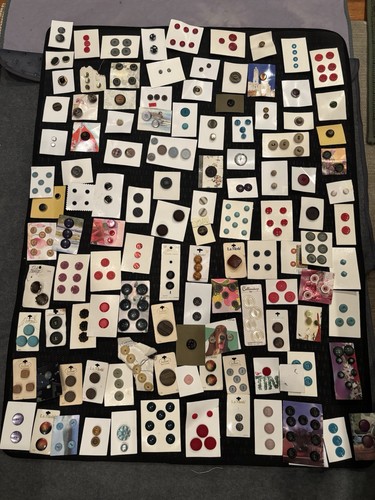 Over 25O Vintage Moon glow Metal  Glass Buttons Lot - Picture 1 of 12