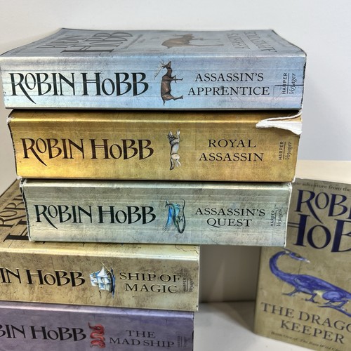 Robin Hobb Best Sellers Bundle X 9 Inc 2 Full Trilogy’s & 1st Edition Paperbacks - Picture 8 of 17
