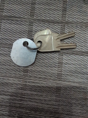 Medeco Schlüssel mit Schlüsselanhänger - Bild 2 von 2