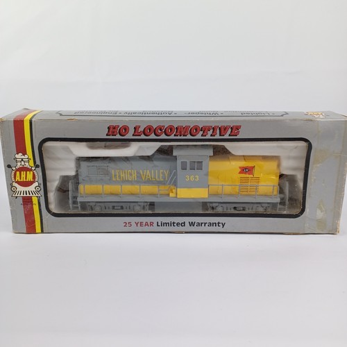 HO Scale Engine Lehigh Valley Yellow Bird mehano trains - Picture 2 of 13