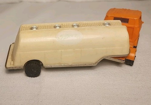 Zee Toys Vintage Plastik Spielzeug Tankwagen 60er Jahre Fahrerhaus über Motor ~ abnehmbar  - Bild 5 von 6